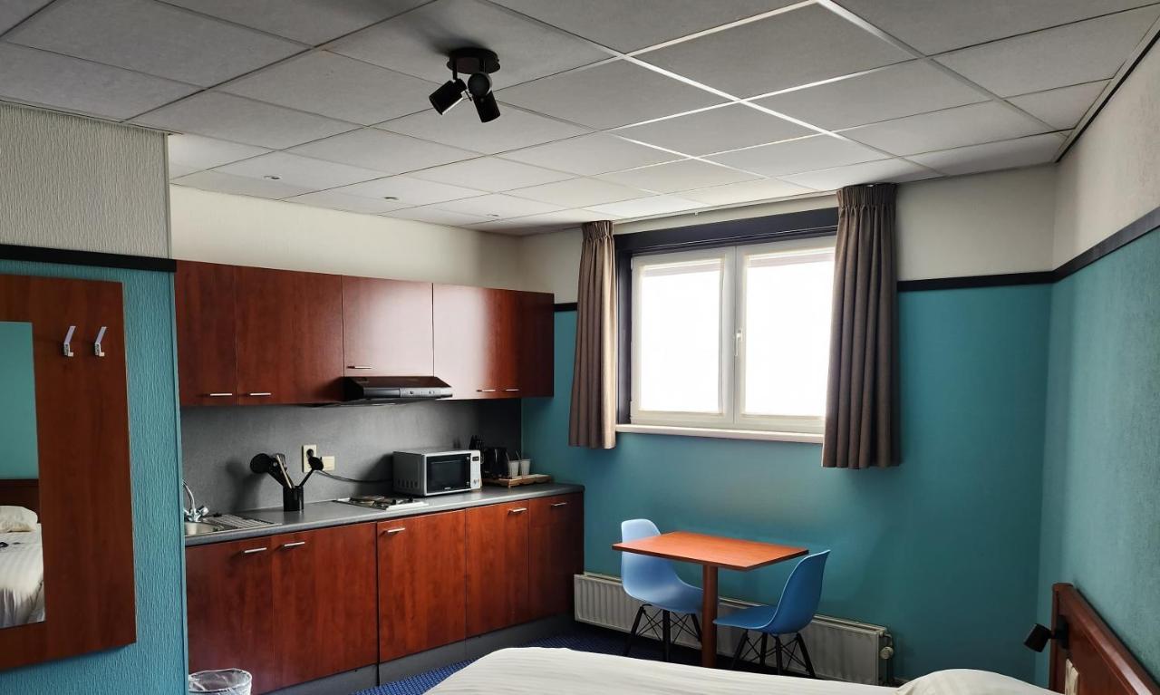 Hotel Royal Zelzate Bagian luar foto