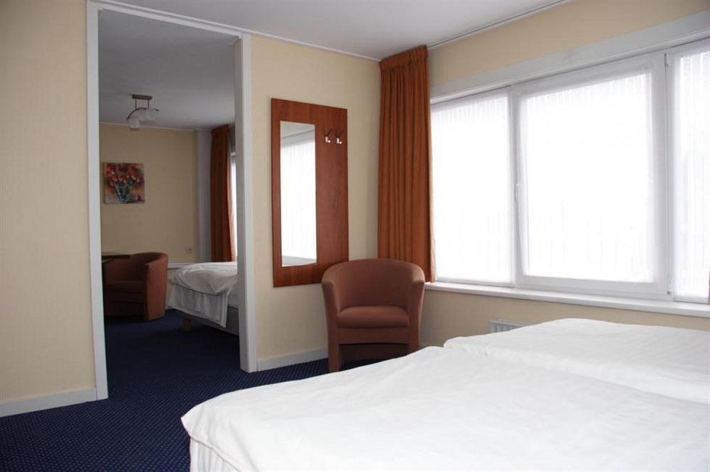 Hotel Royal Zelzate Bagian luar foto